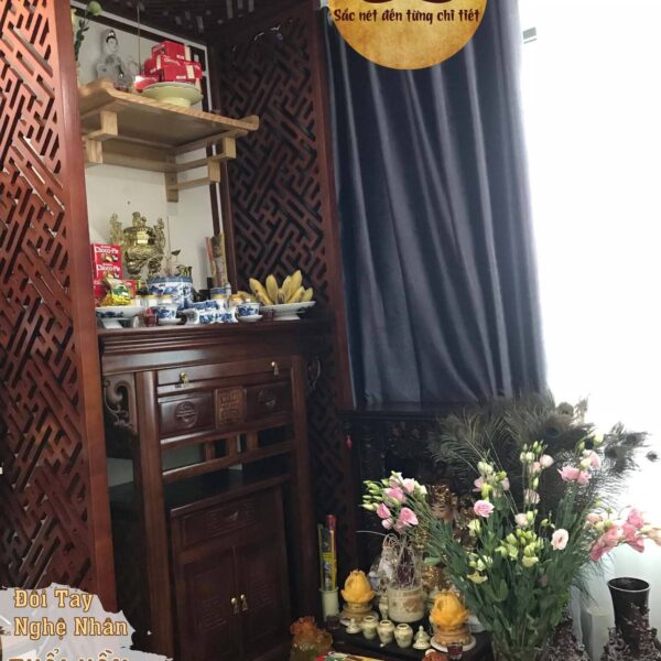Bàn Thờ Chung Cư Minh Đế 03 Trang trí tinh tế, tạo điểm nhấn cho không gian thờ cúng.