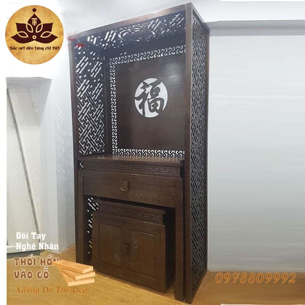 Bàn Thờ Hiện Đại BT 32 được thiết kế theo phong cách hiện đại với các đường nét tinh tế, nhẹ nhàng